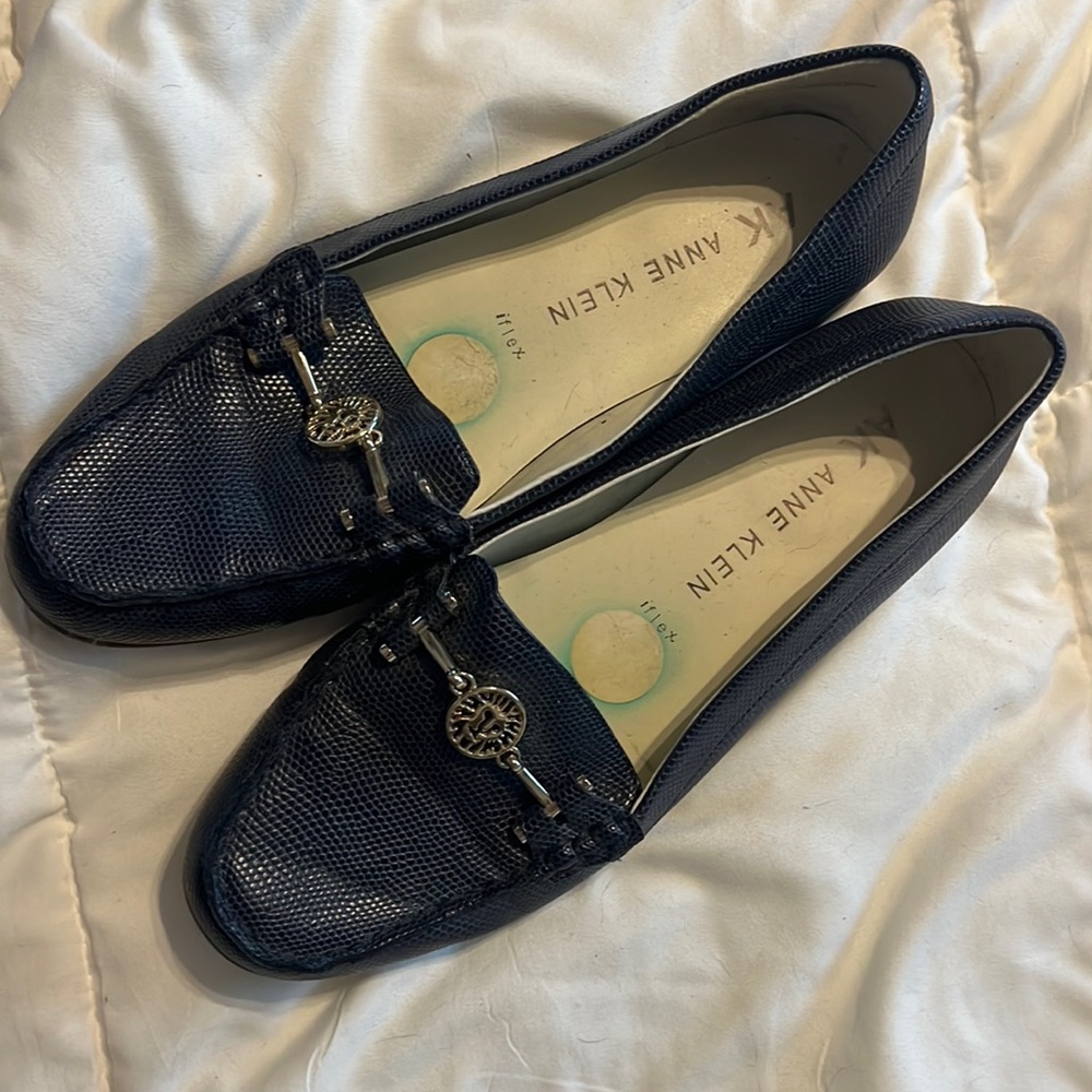 NEW! Anne Klein Black Pebbled Leather Flat Driving Loafers 10.